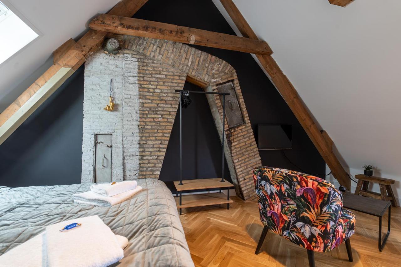 Stadslogement Hoogend سنيك المظهر الخارجي الصورة